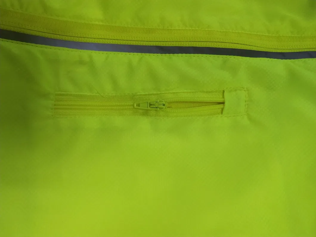 Cycling Sportswear 100% Polyester Safety Running Windbreak Jacket.